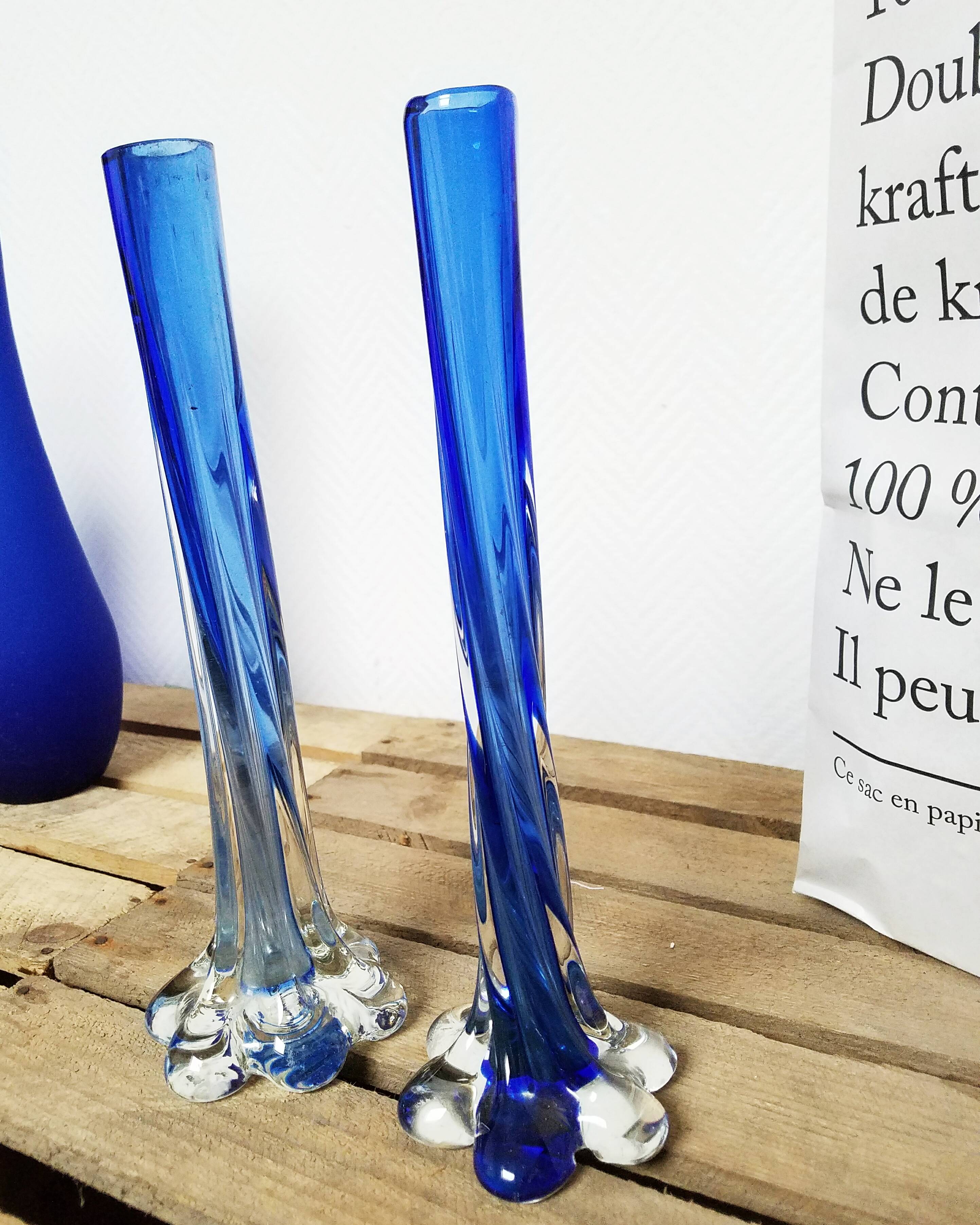 Blue soliflores vases