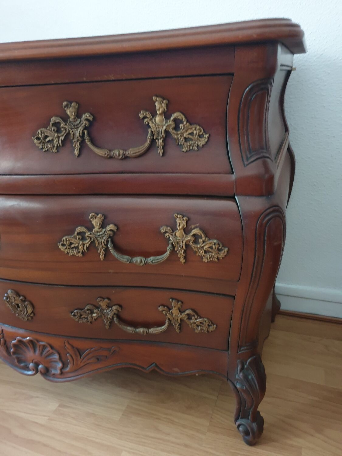 Commode tombeau estampillée armengaud style Louis XV