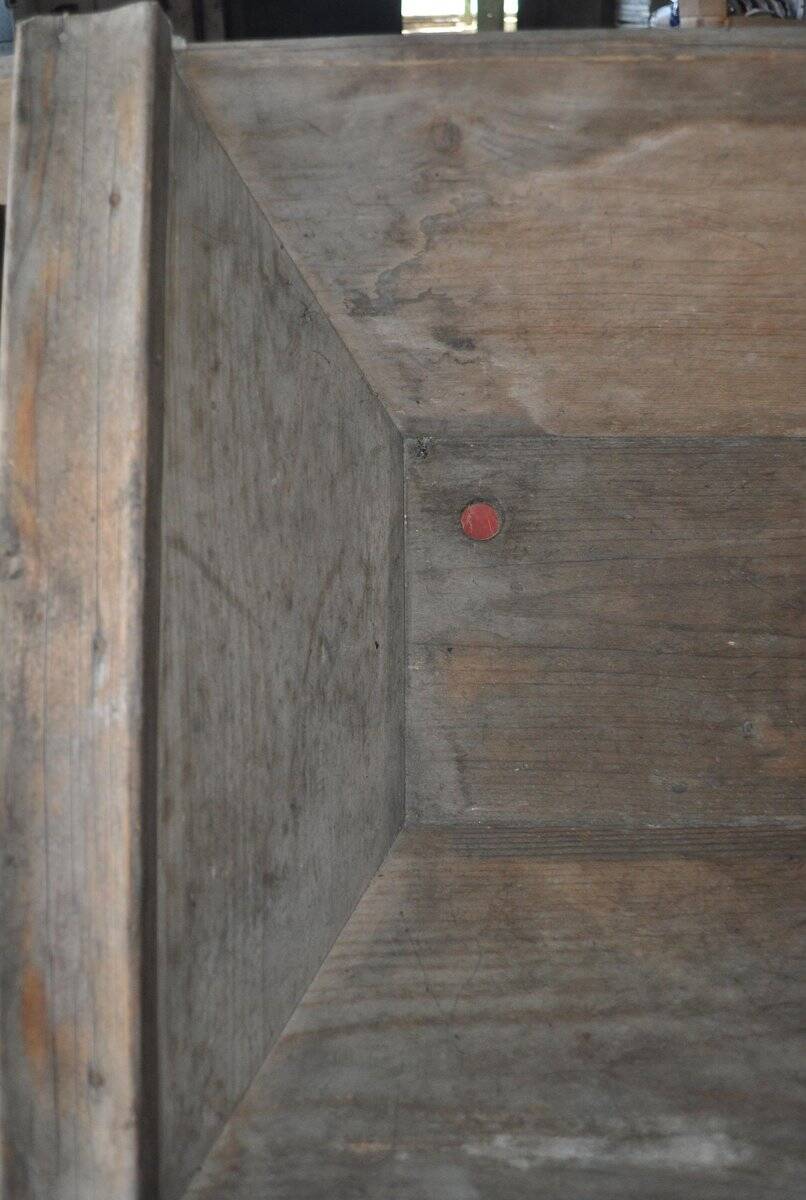 Trancheuse en bois massif marron début XXe siècle — longue auge rustique 1890-1919