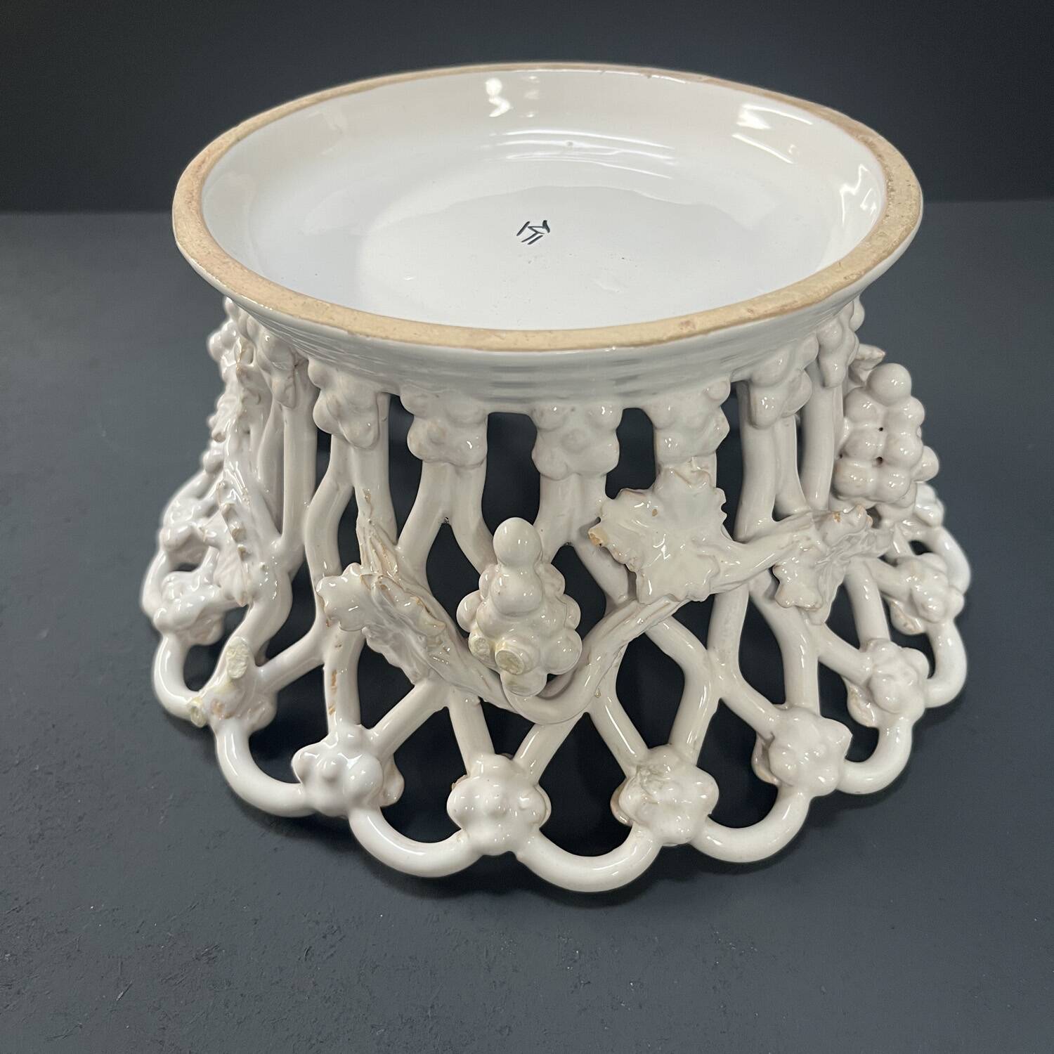 Woven ceramic fruit bowl