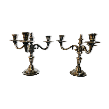 Paire de chandeliers en métal argenté