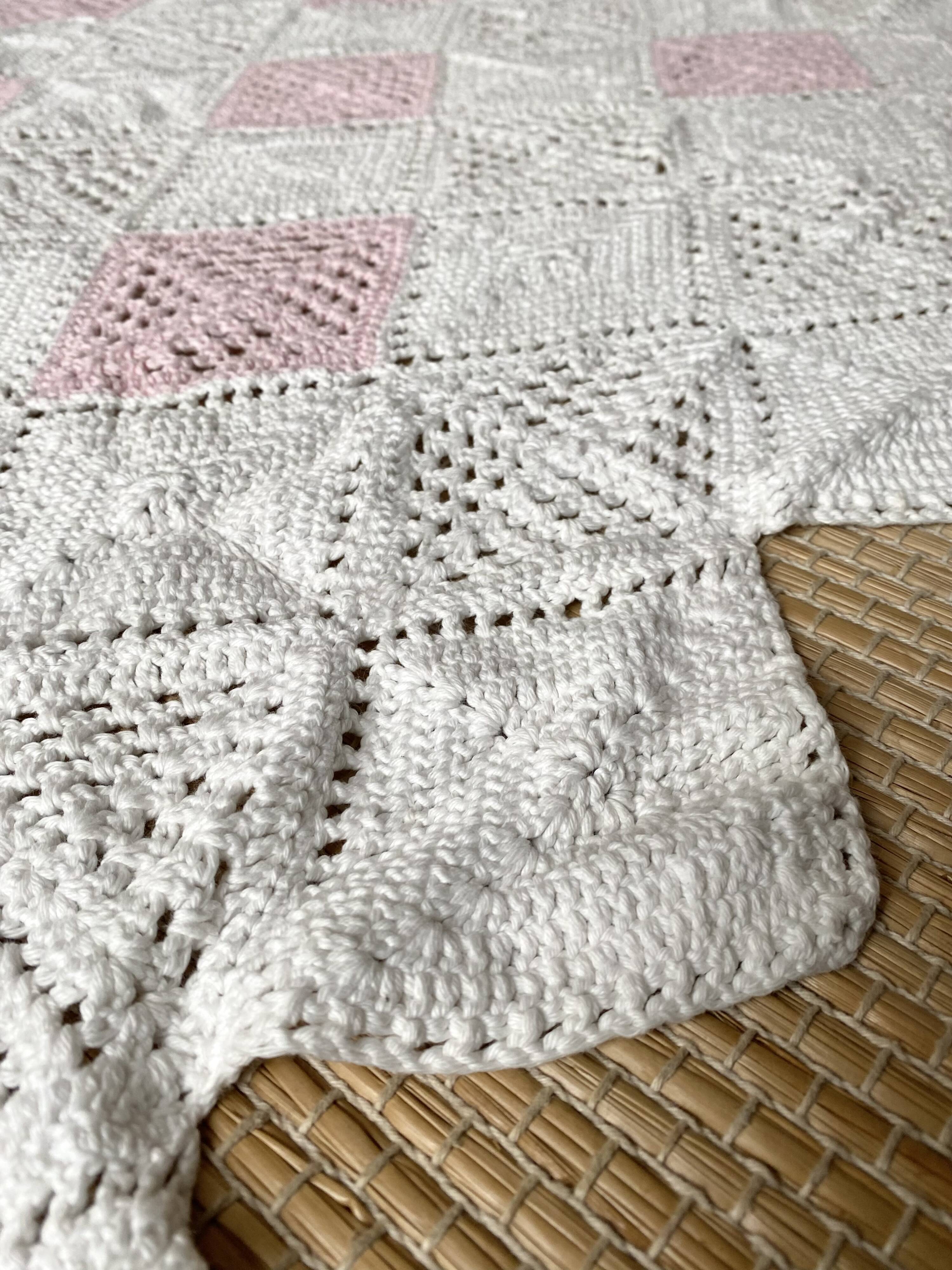 Pink and white crochet single bedspread 135X210 cm