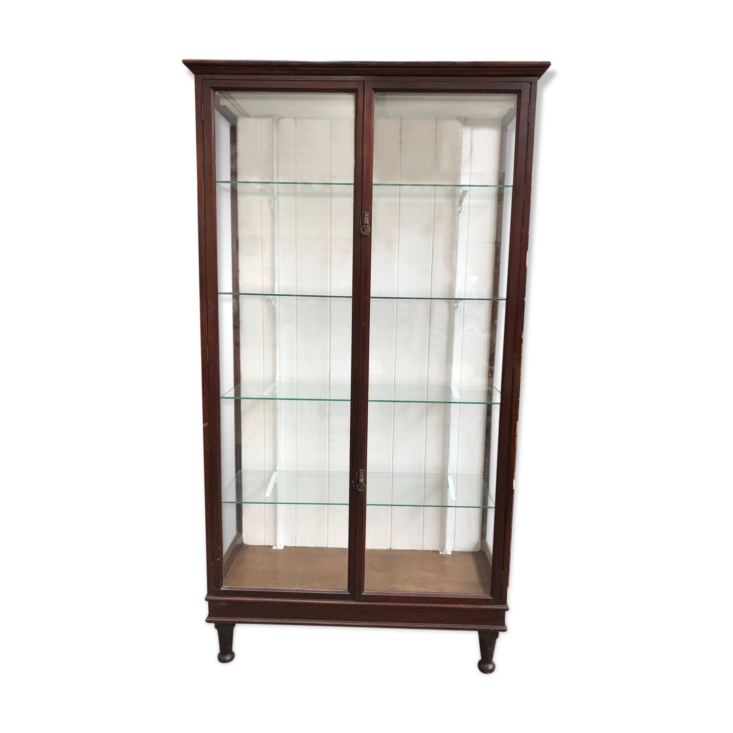 Former museum showcase