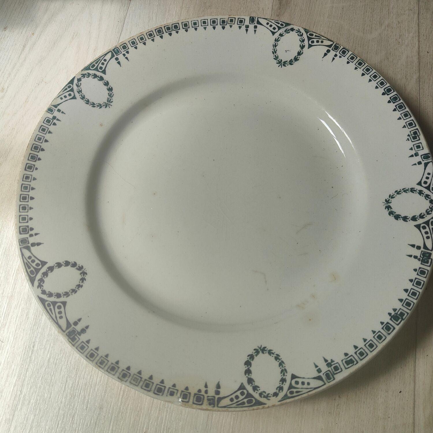 Set of 2 plates in iron earth Saint Amand