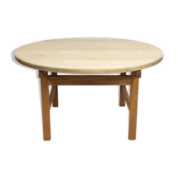 Table basse de chêne conçue par Hans J. Wegner et fabriquée par PP. Meubles dans les années 1960.