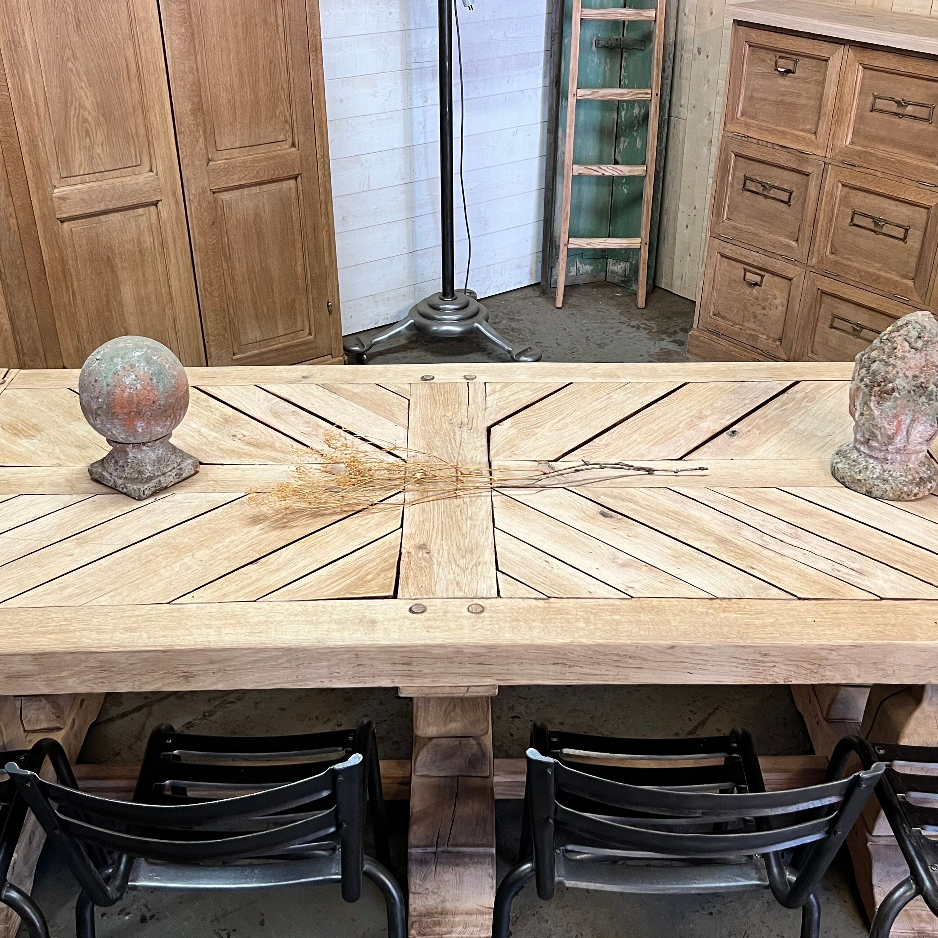 Table monastère en chêne massif
