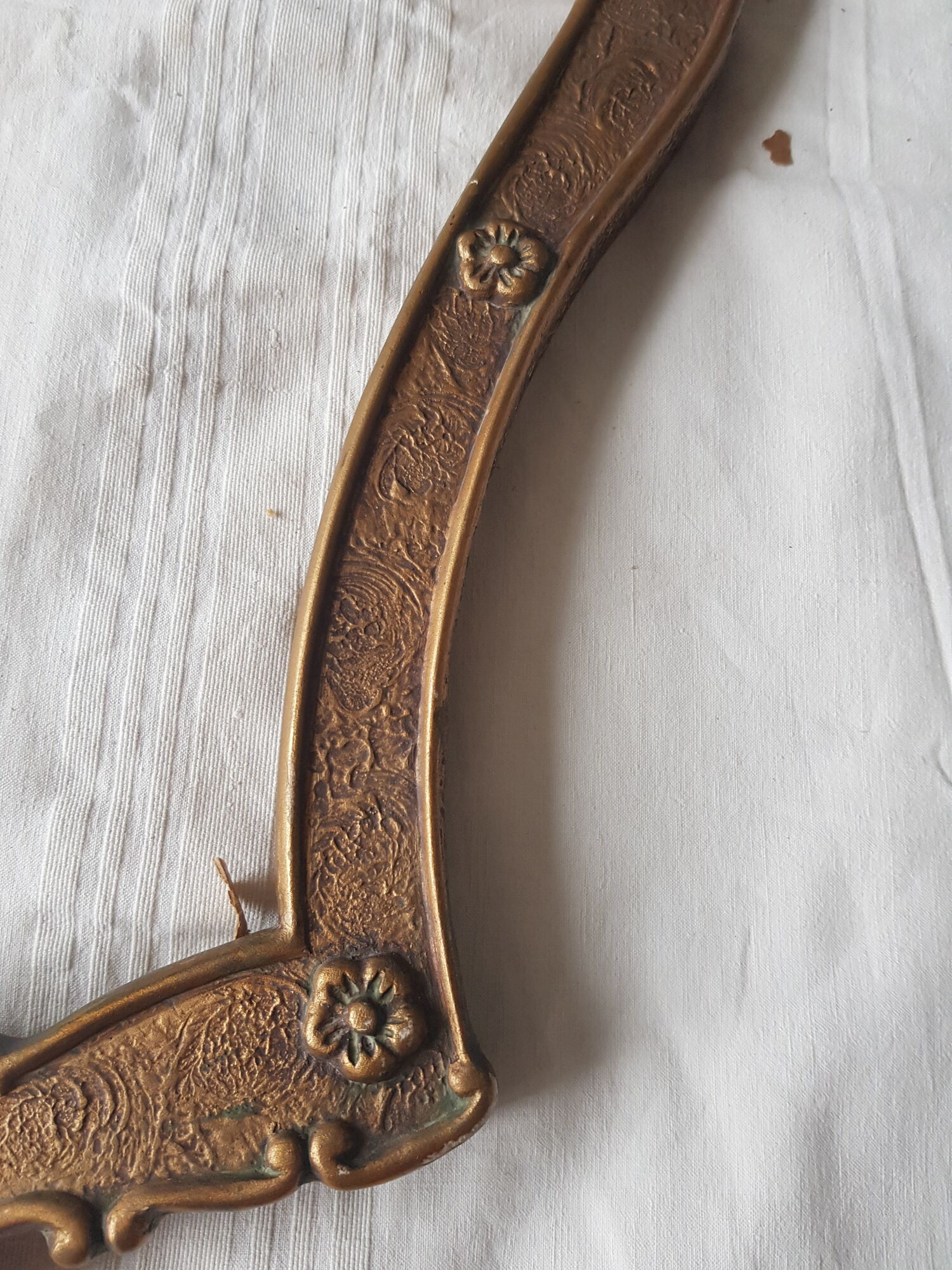 Old frame in gilded carved wood baroque style Louis XV foliage 33 x 43