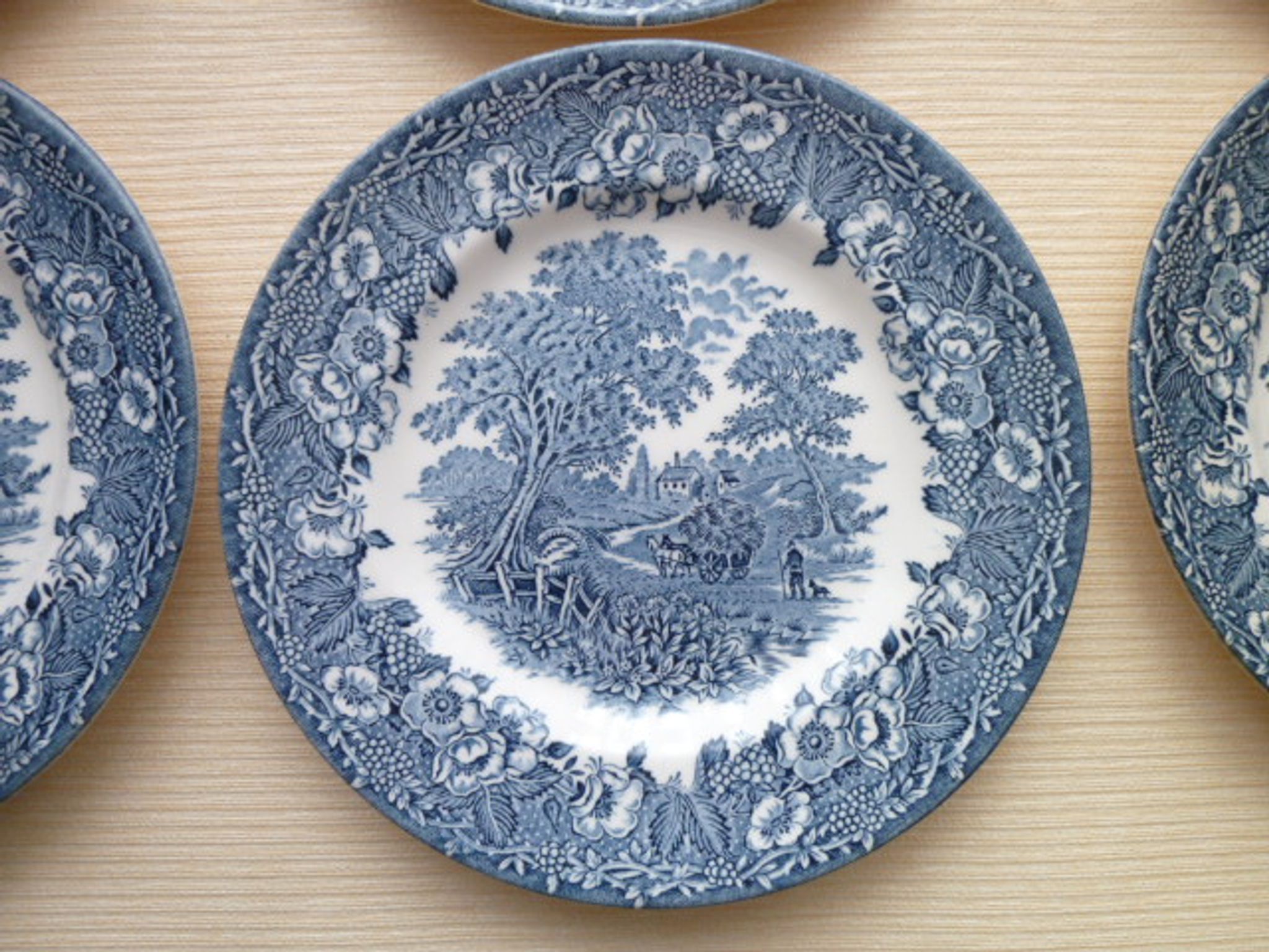 Set of 6 dessert plates in English porcelain