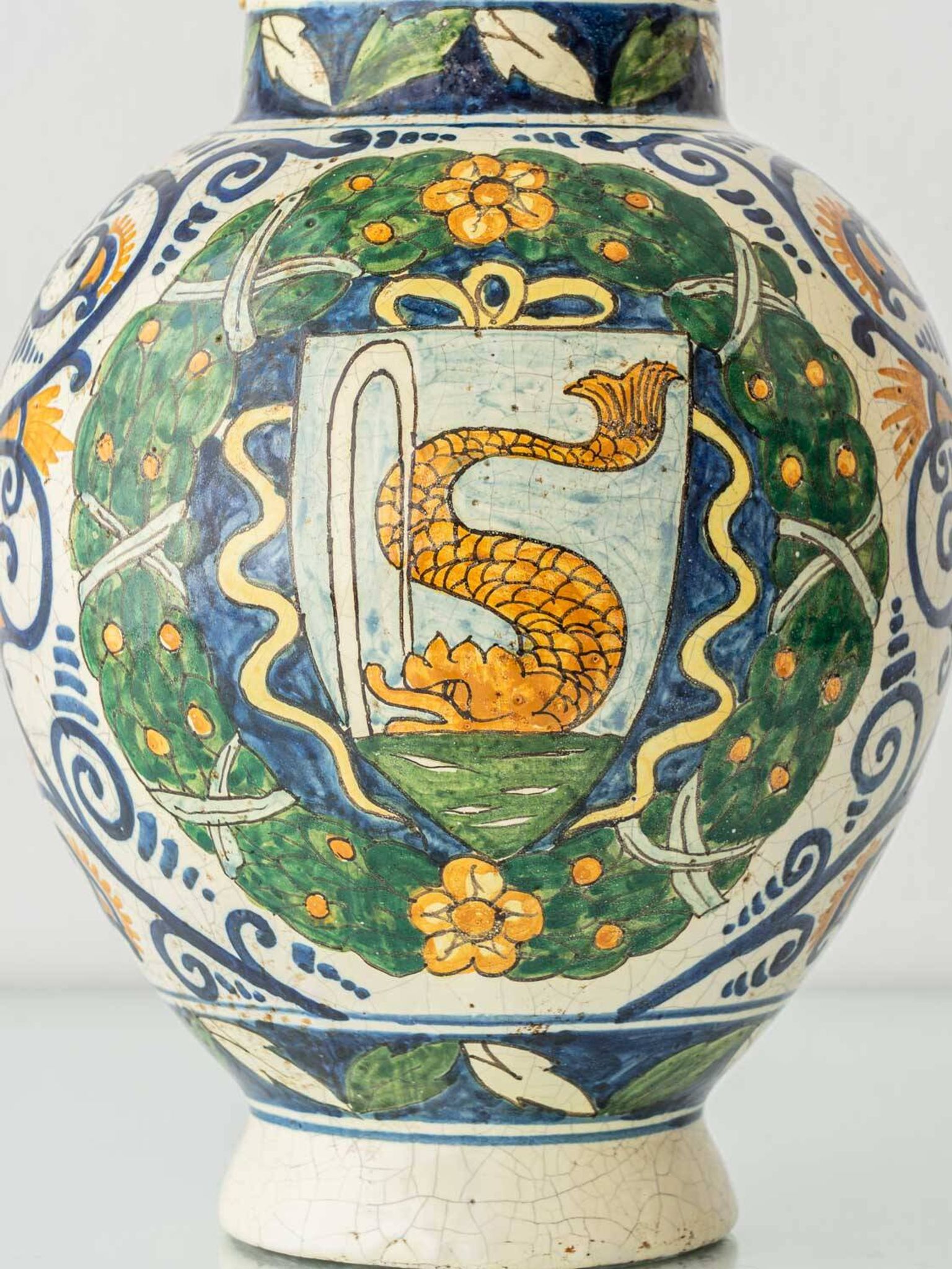 Table lamp in ceramic, Italian Renaissance, Cantagalli style, circa 1880-1900.
