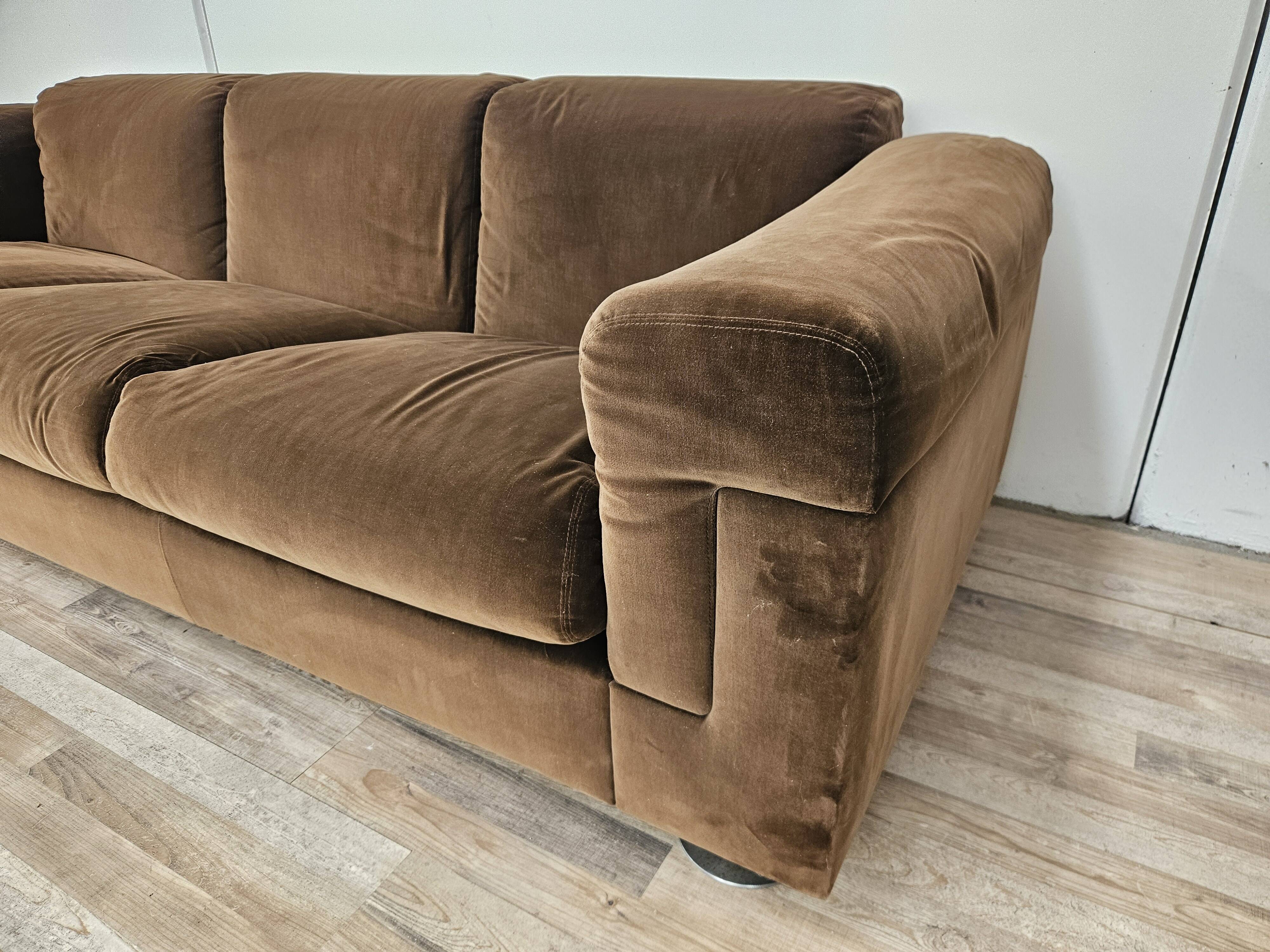 Tecno D120 three-seater sofa by Valeria Borsani and Alfredo Bonetti, 1966
