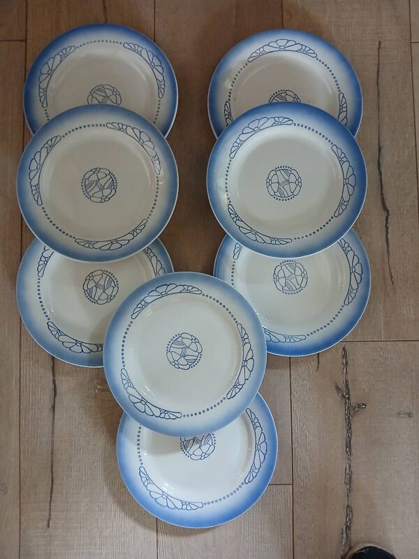 8 assiettes plates anciennes Digoin et Sarreguemines