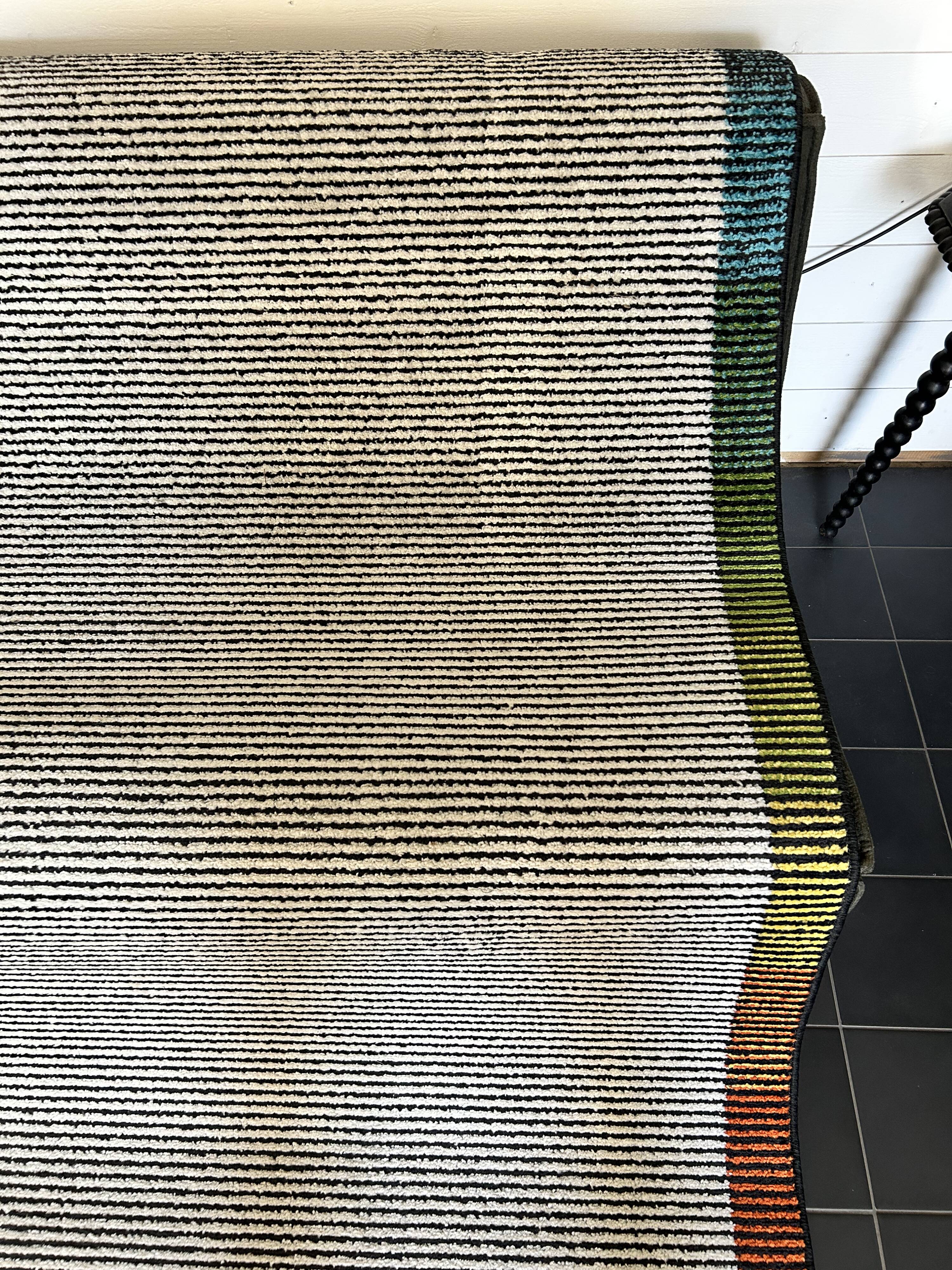Graphic rug thousand stripes 200x290