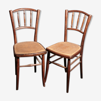 Deux chaises anciennes
