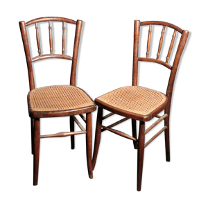 deux chaises anciennes