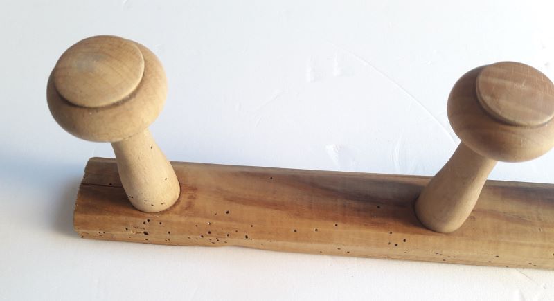 Coat rack 2m, 14 wooden wall hooks