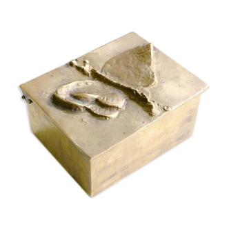 Bronze box by Eleni Vernadaki ADC decorated with a butterfly, 80s