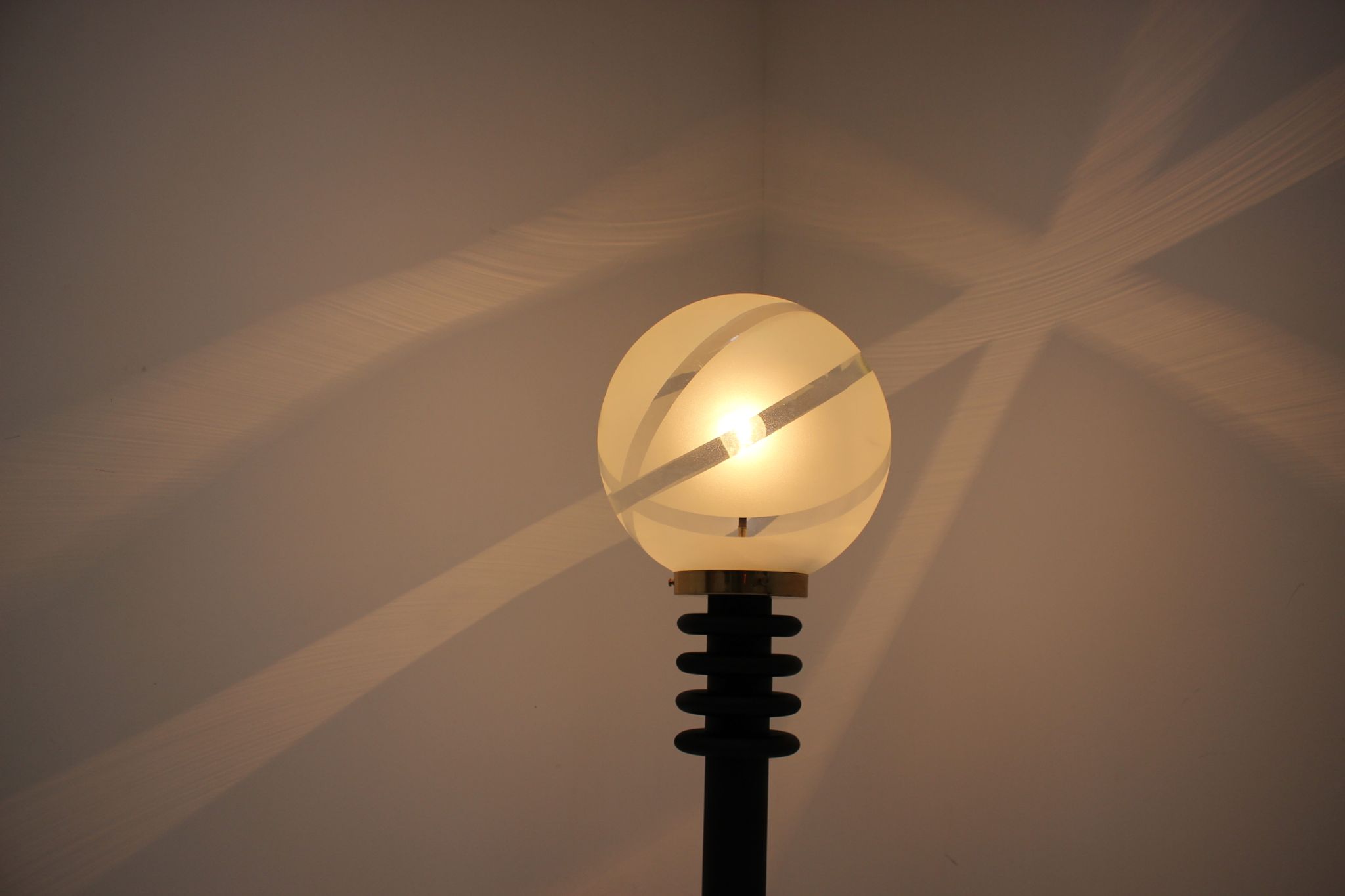 Lampadaire en bois, Allemagne, années 1970