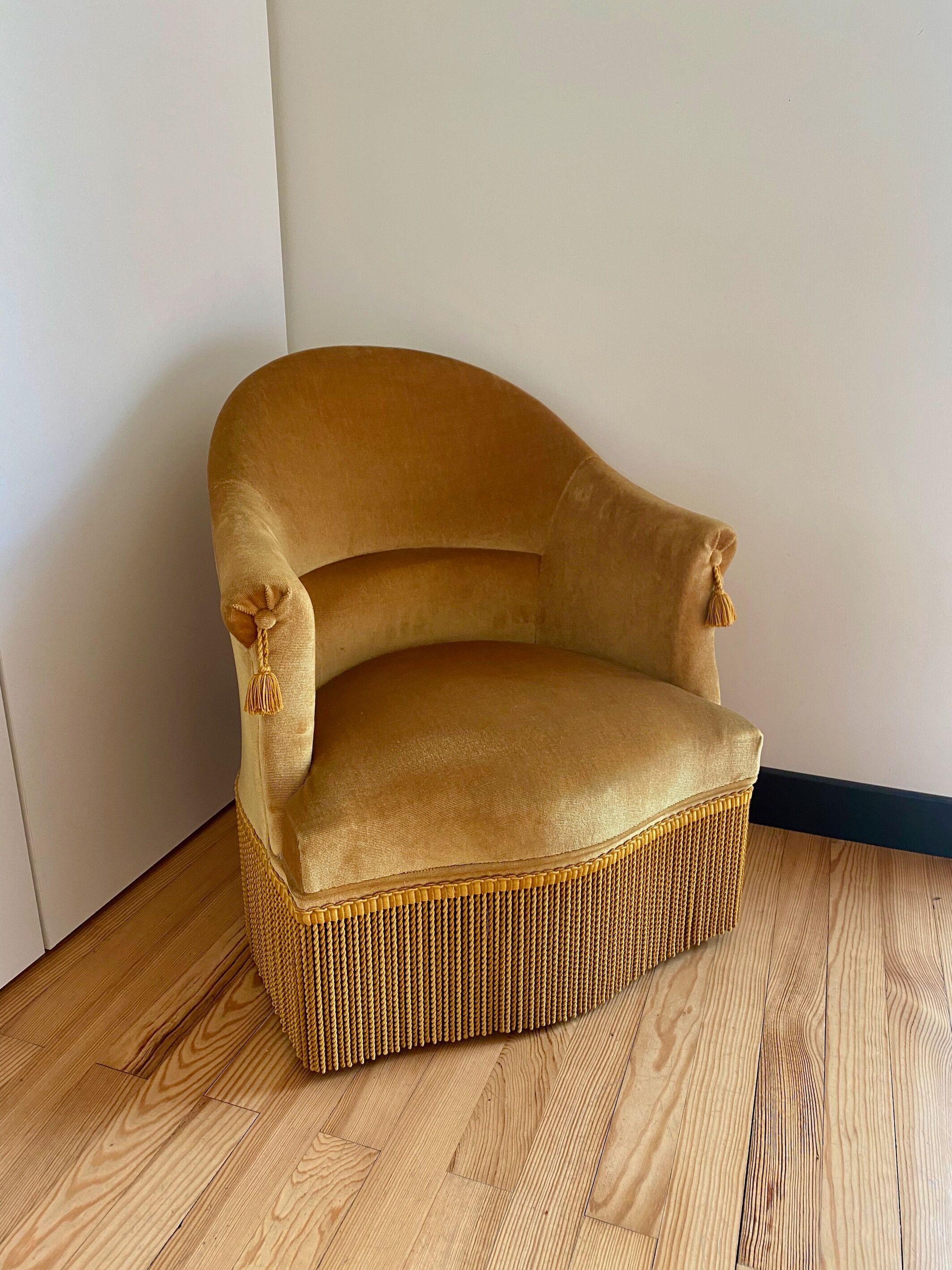 Vintage golden yellow toad armchair