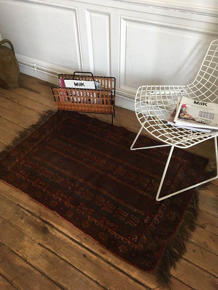 Vintage Persian rug 135cm x 120cm