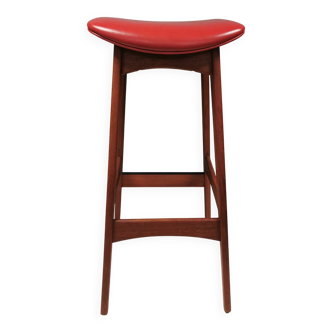 Bar stool, made of teak wood and cognac/red leather. Denmark 1960s