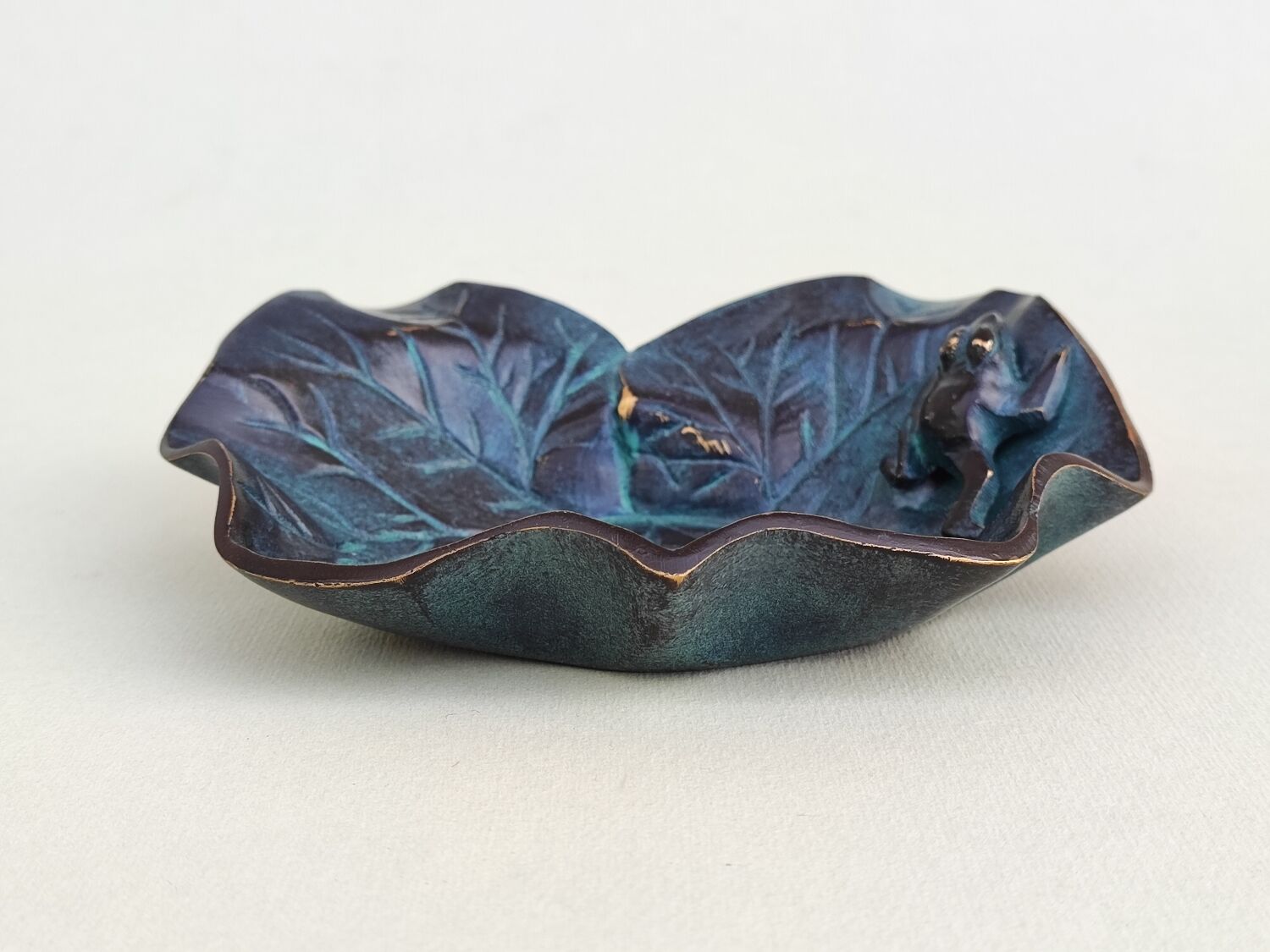 Bronze trinket bowl