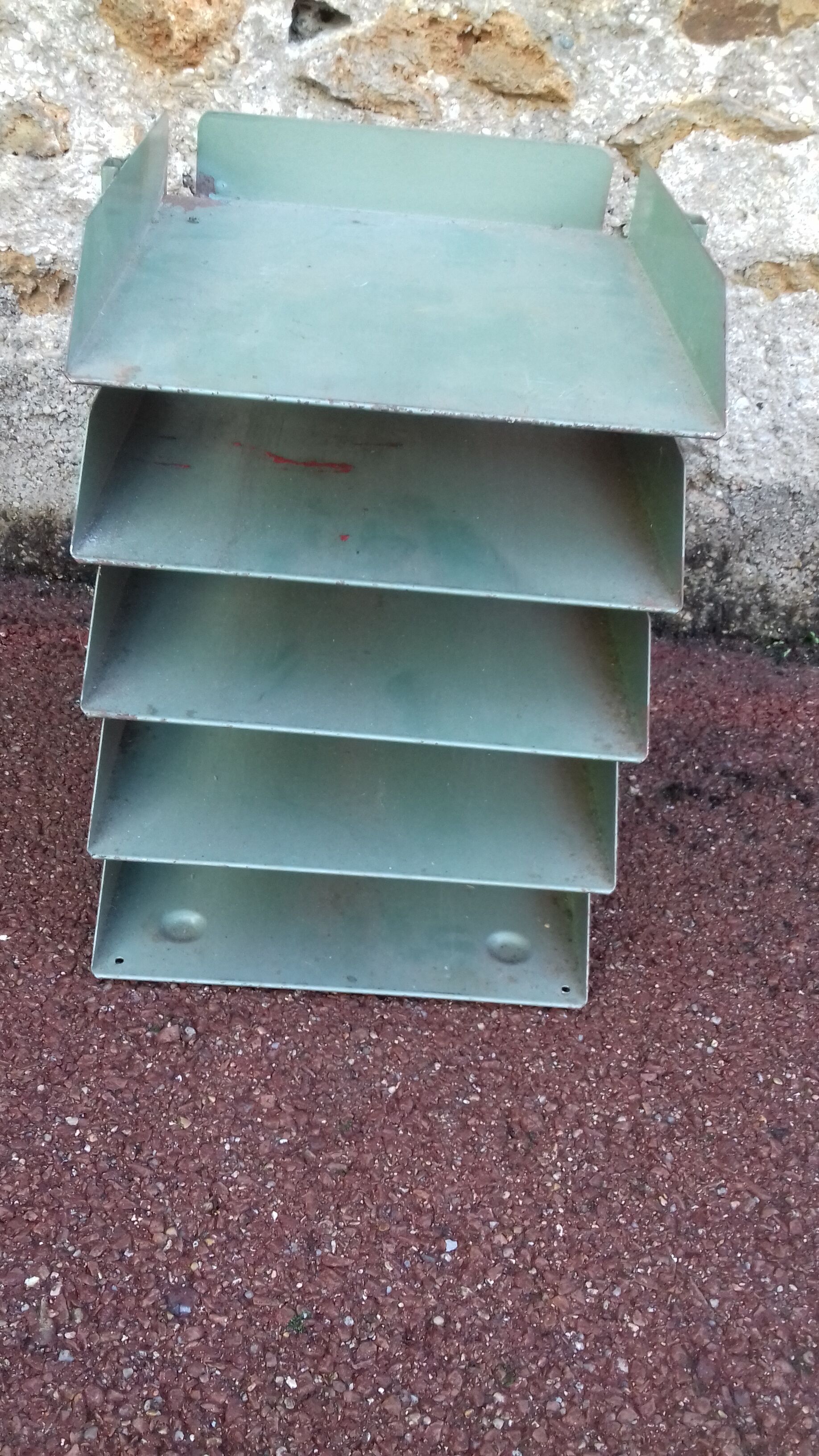 Vintage metal binder sorter
