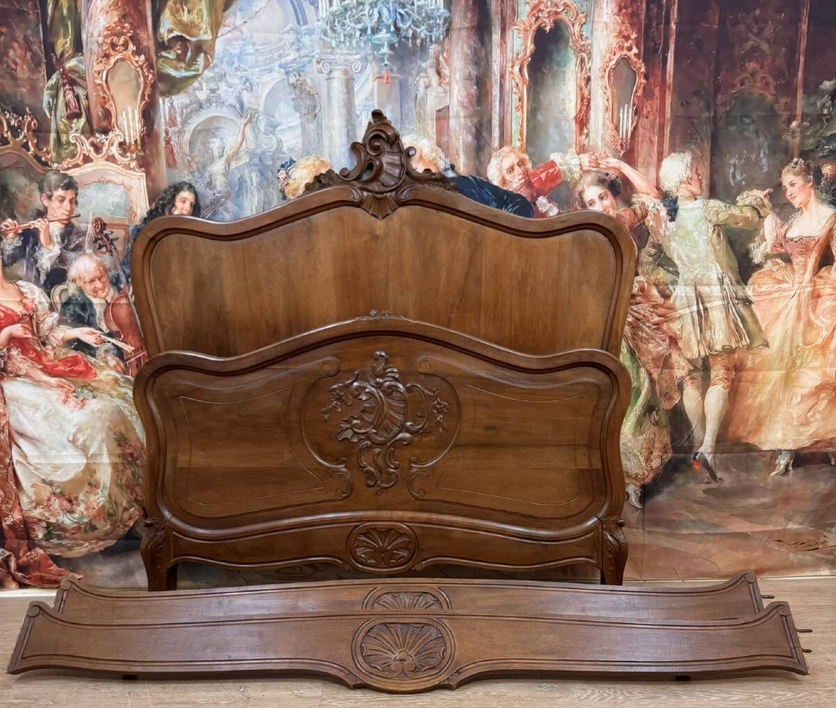 Louis XV Style Center Bed in Walnut