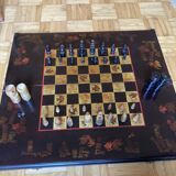 Chessboard and backgammon in lacquer and horn