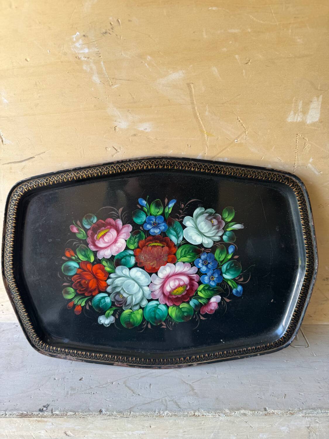 Metal tray