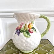 Pichet barbotine panier de fruits