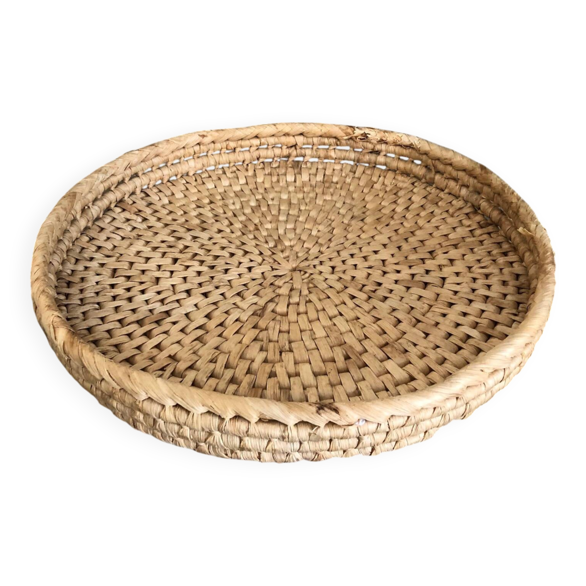 Plateau, wicker basket