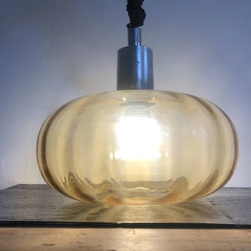 Vintage lift and drop suspension