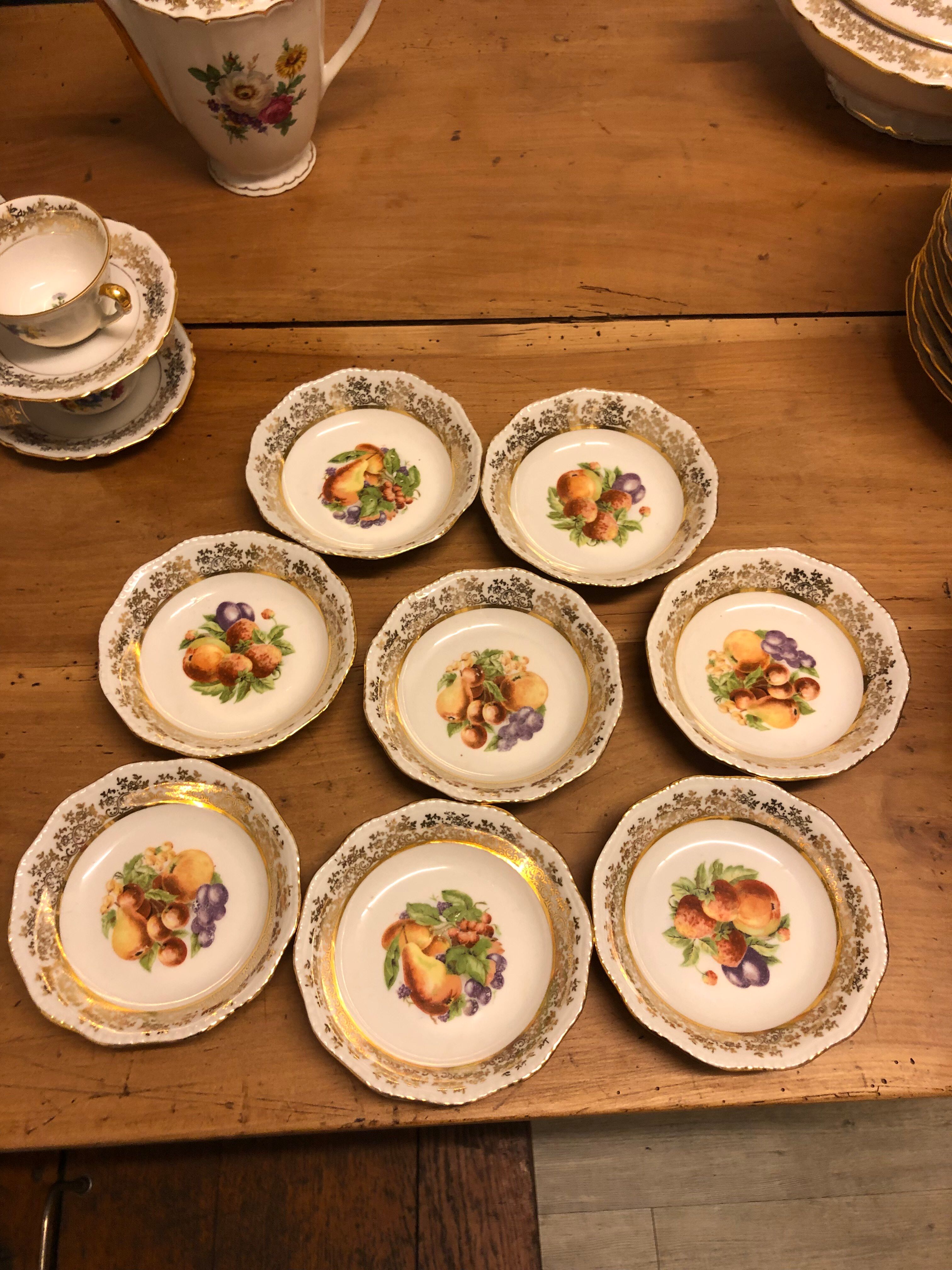 Porcelain fruit cups