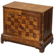 Commode parquetry marqueterie continentale circa 1780