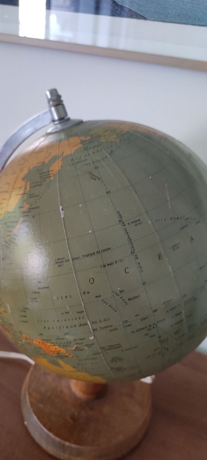 Räth luminous globe