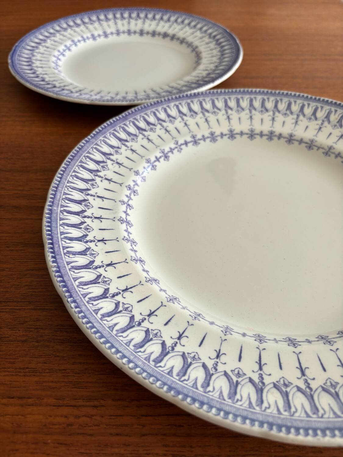 Set of 2 Creil and Montereau blue dishes – vintage serving plates