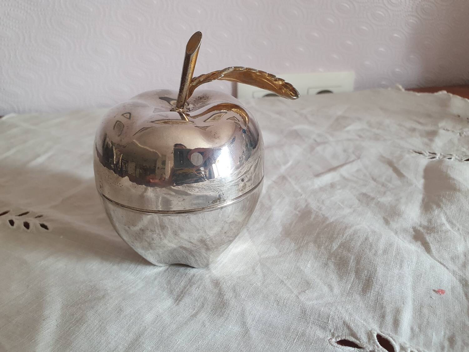 Vintage hollywood regency style apple shaped silver metal box