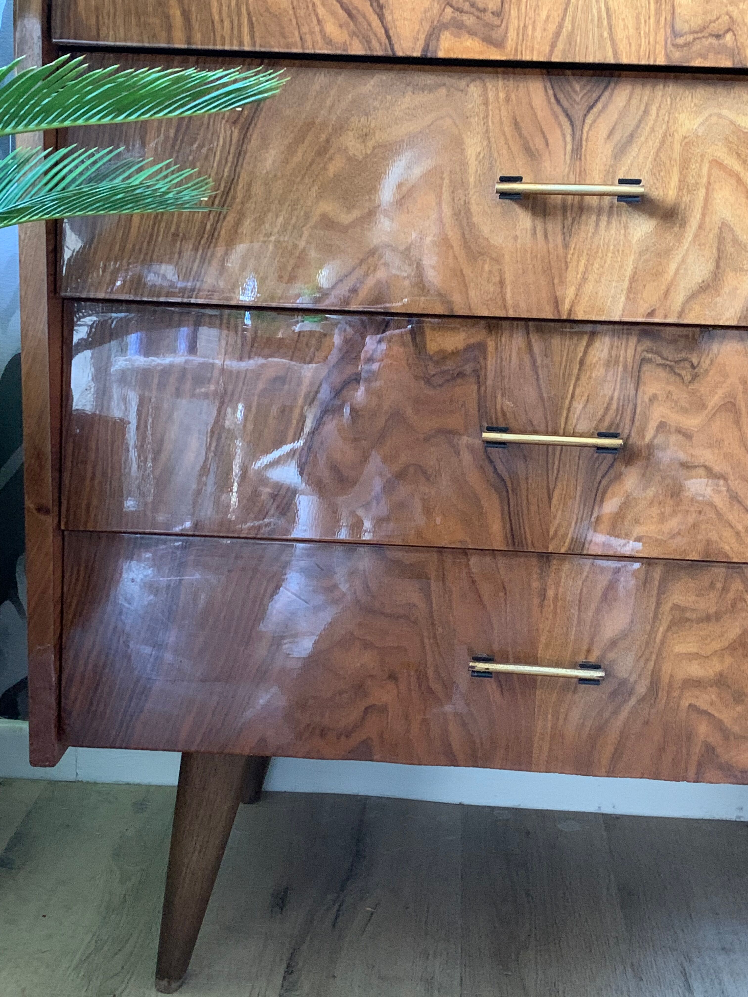 Secretary 70 feet compass