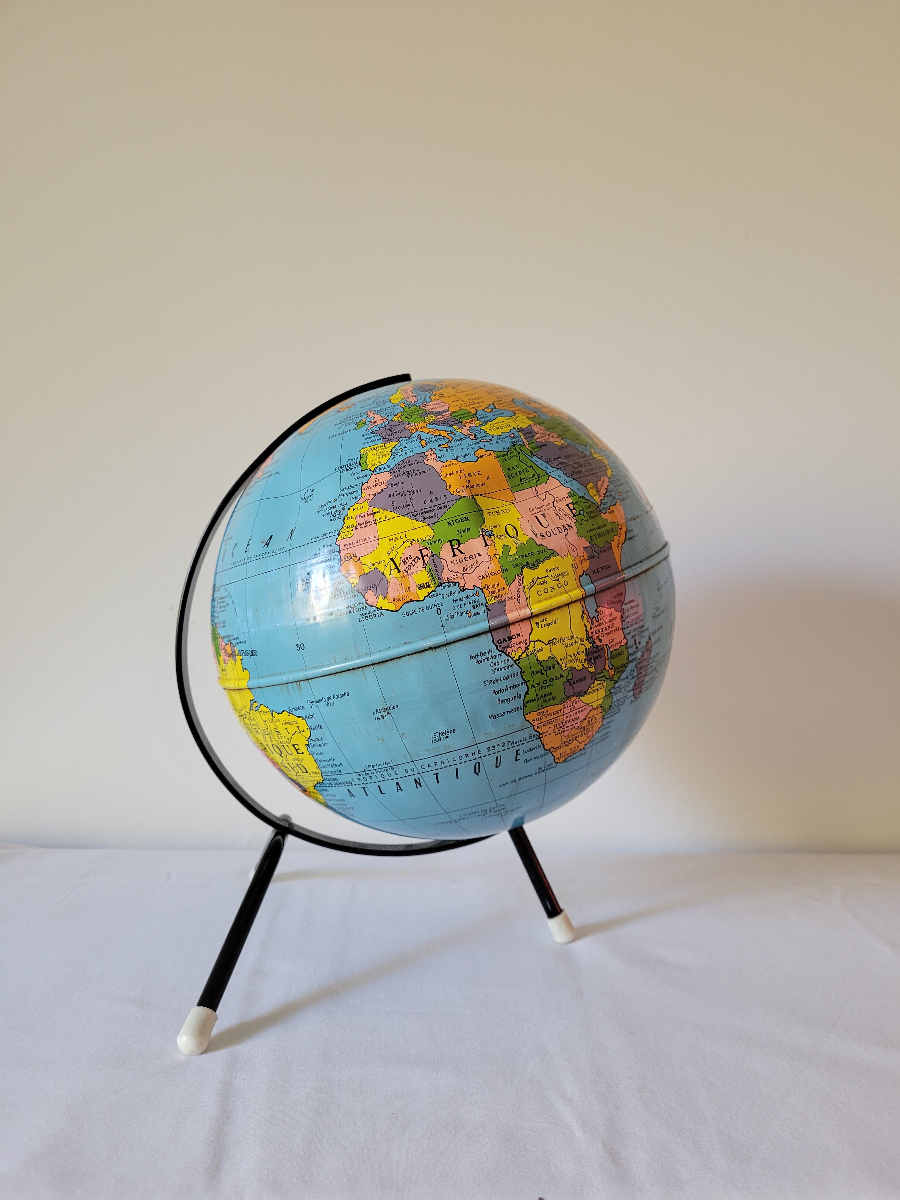 Globe metal maps Taride