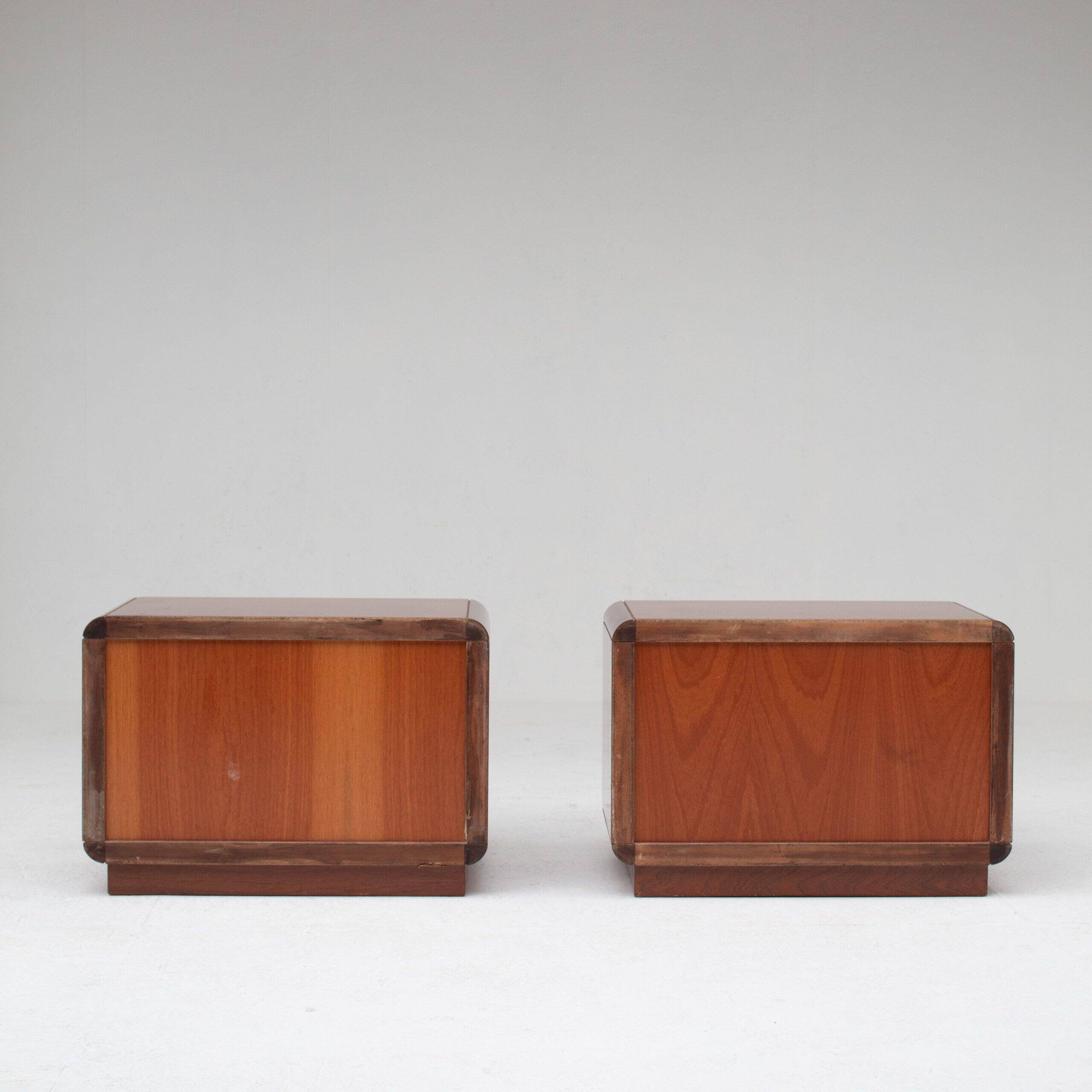 2 Italian nightstands in burlwood with brass handle