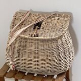 Walking fishing basket