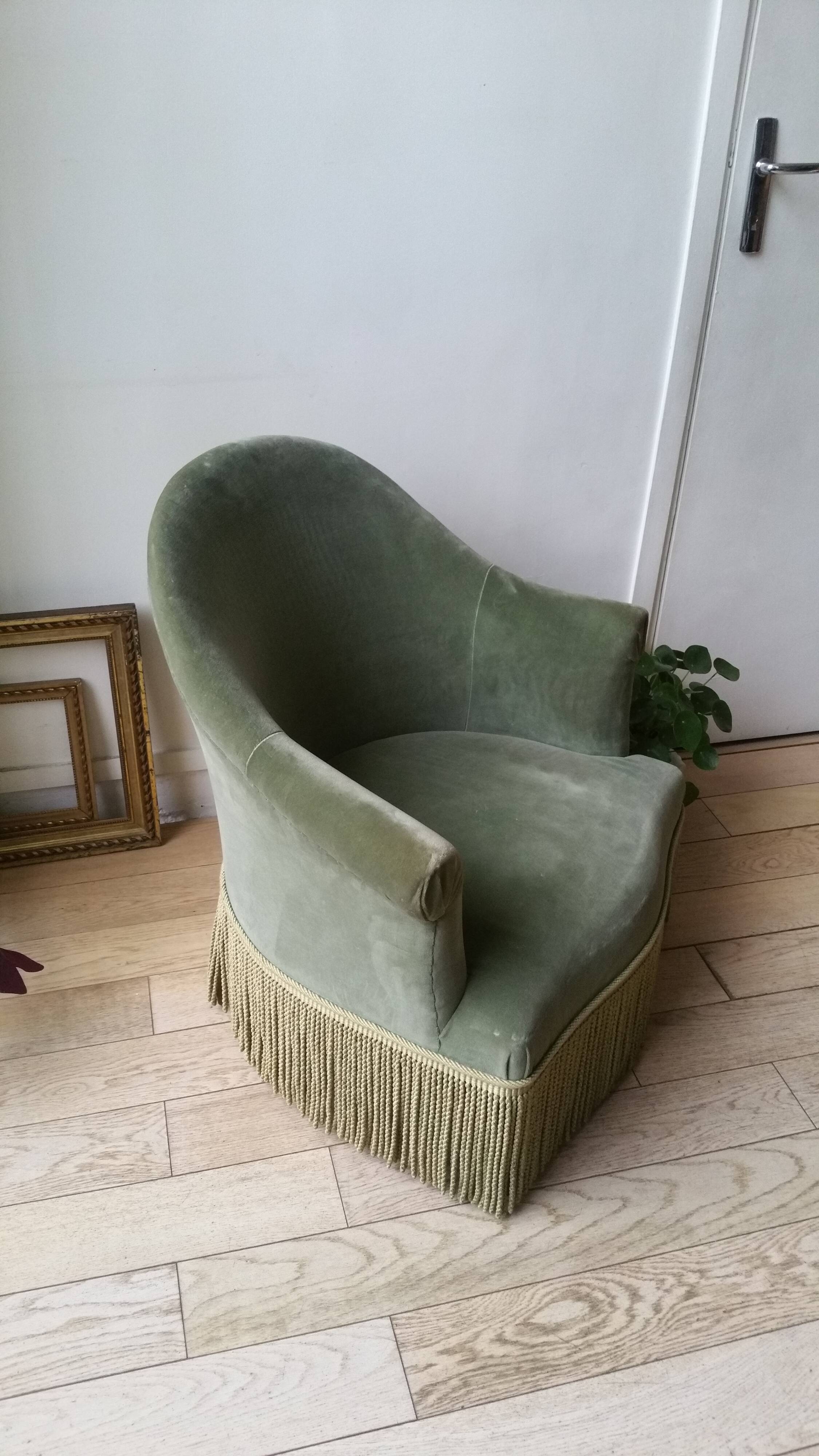 Toad armchair