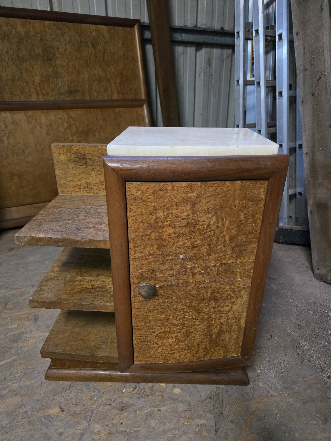 Chevet style art deco en loupe d'orme