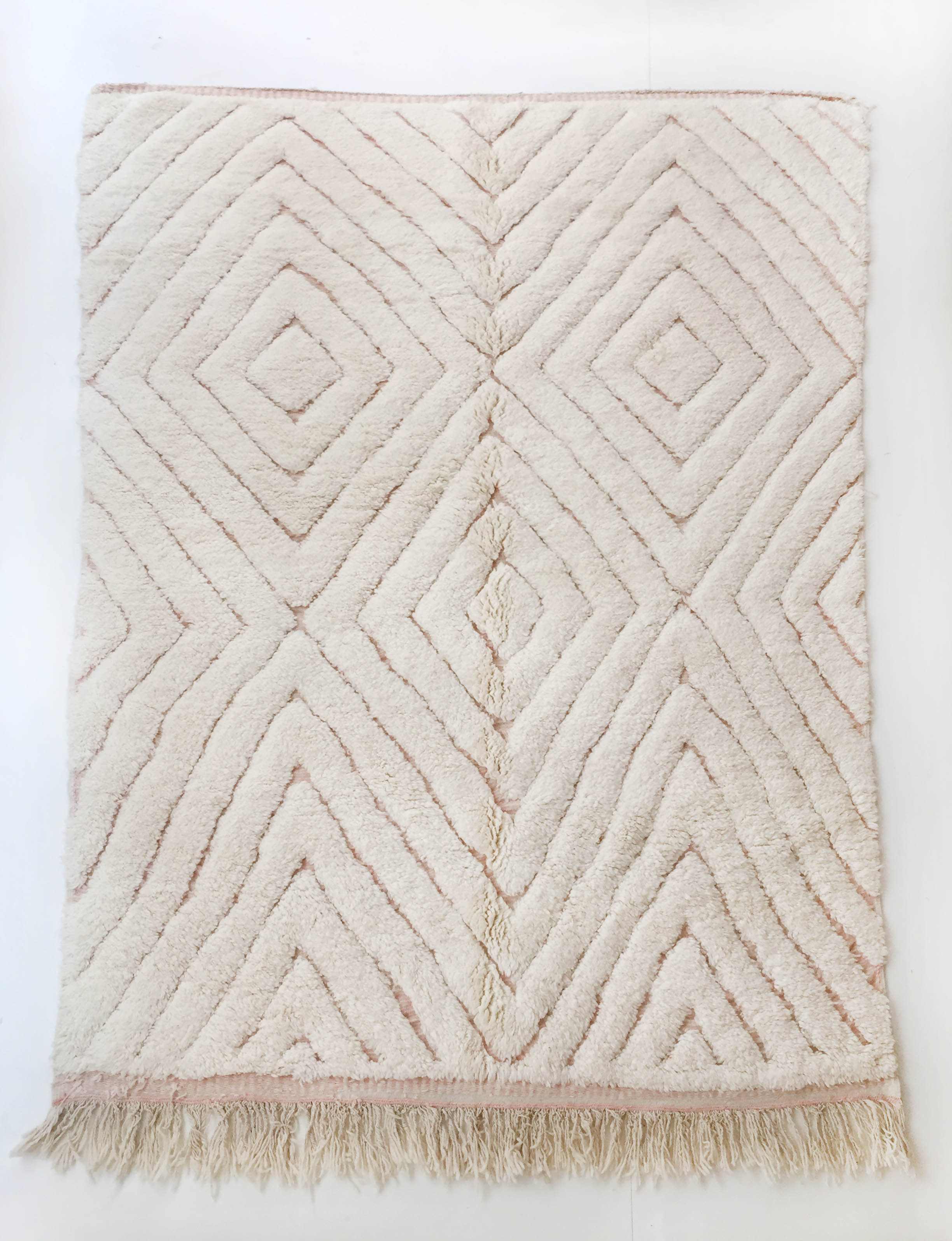 Moroccan Berber carpet blessed ouarain ecru with pink diamonds engraved 288x194cm