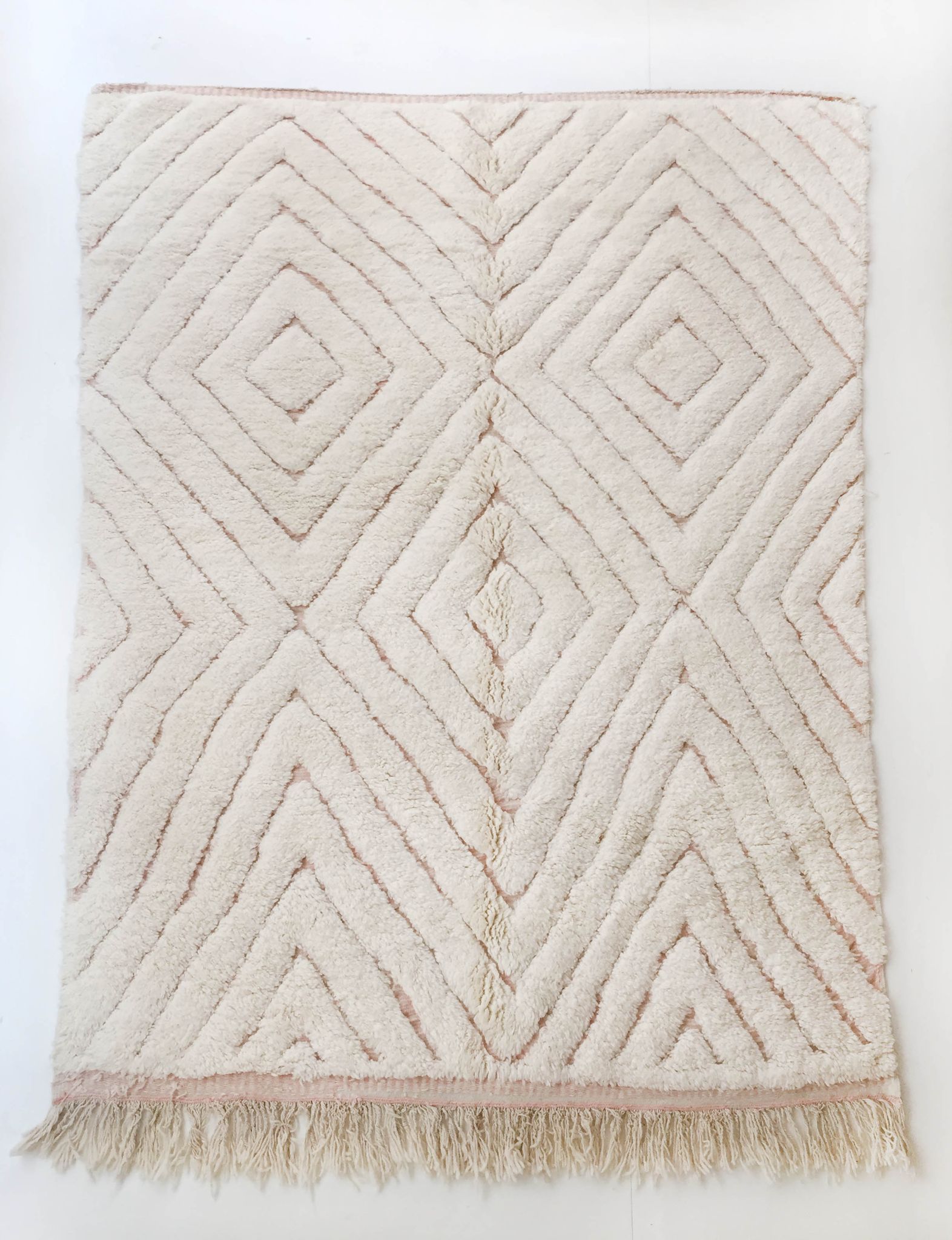 Moroccan Berber carpet blessed ouarain ecru with pink diamonds engraved 288x194cm