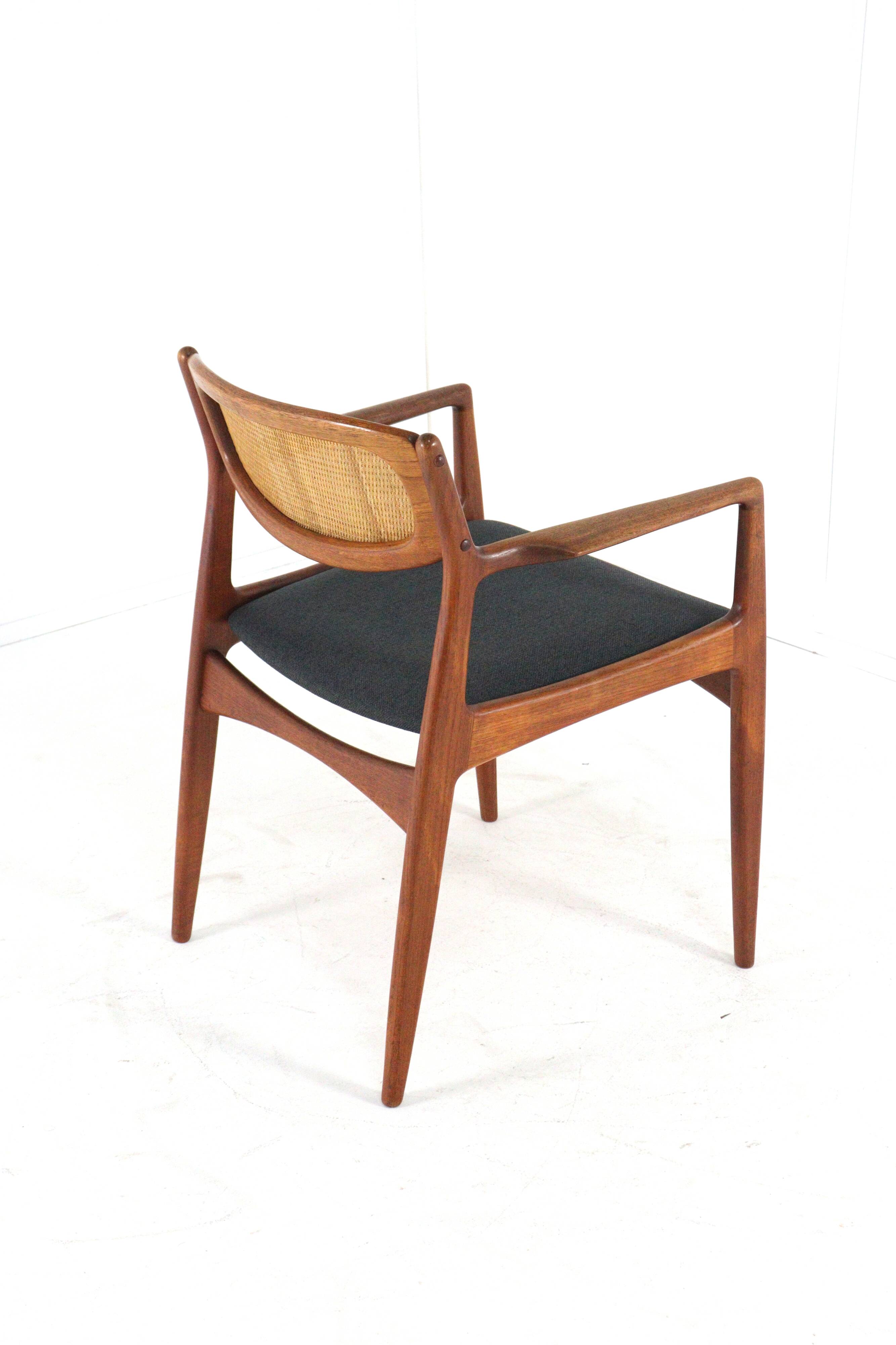 IB Kofod Larsen for Christian Linneberg's chair danish design