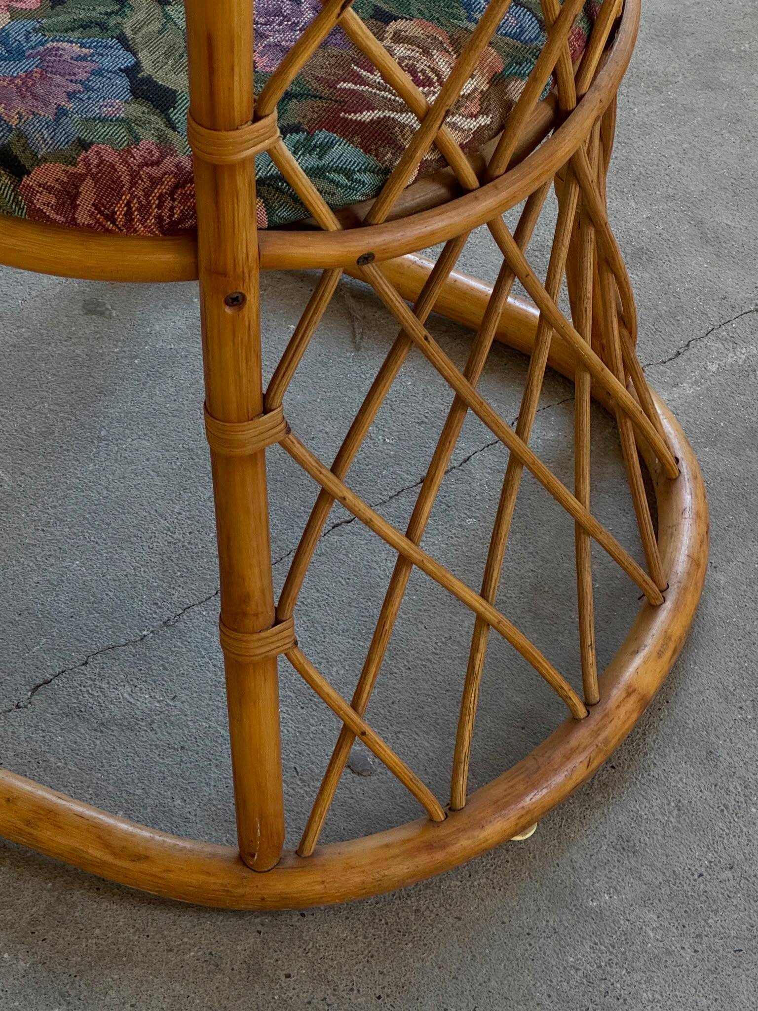 Set of 6 sculptural vintage bamboo dining chairs, modern Danish design, made in the 1960s.