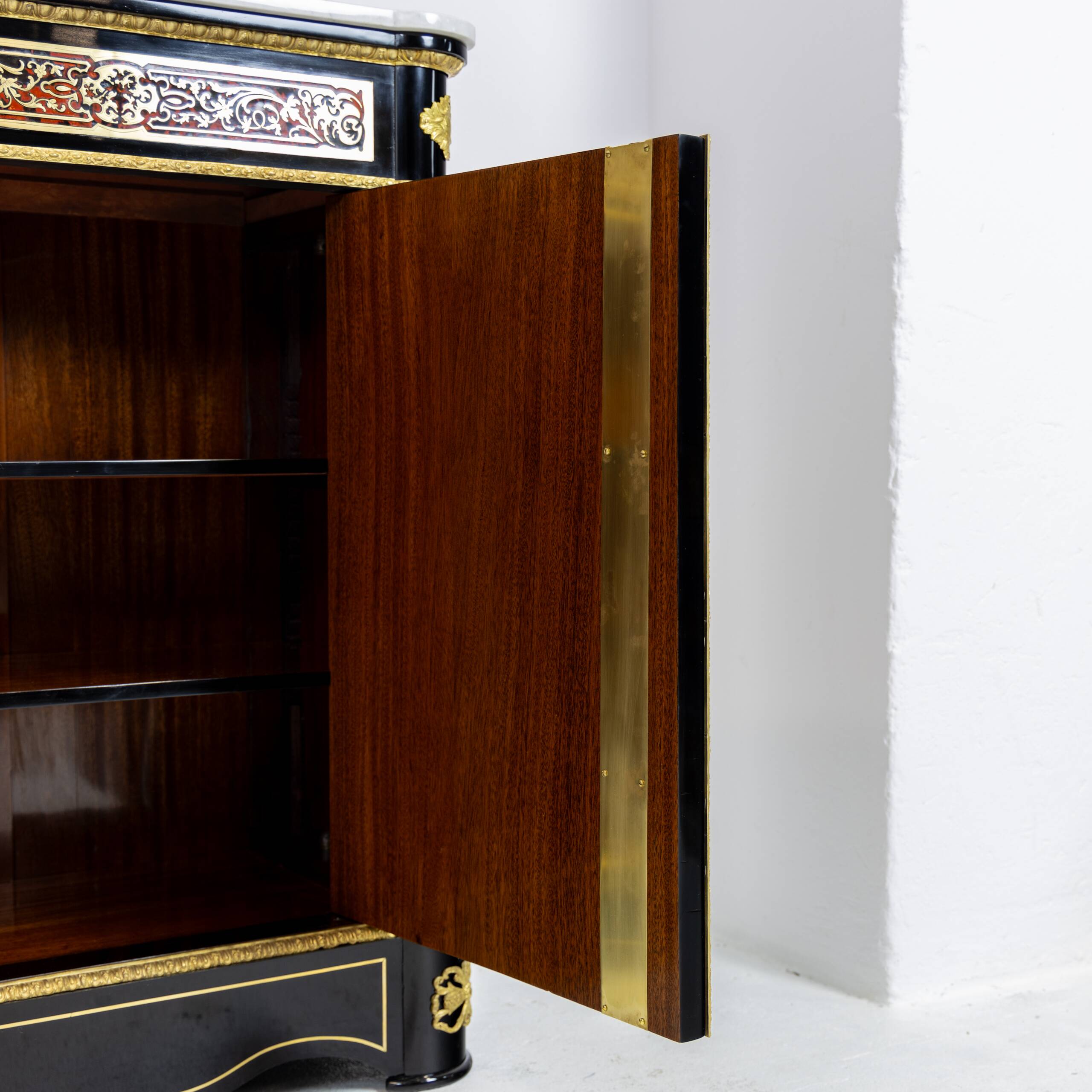 Commode Boulle style Louis XIV en écaille et laiton - XIXe