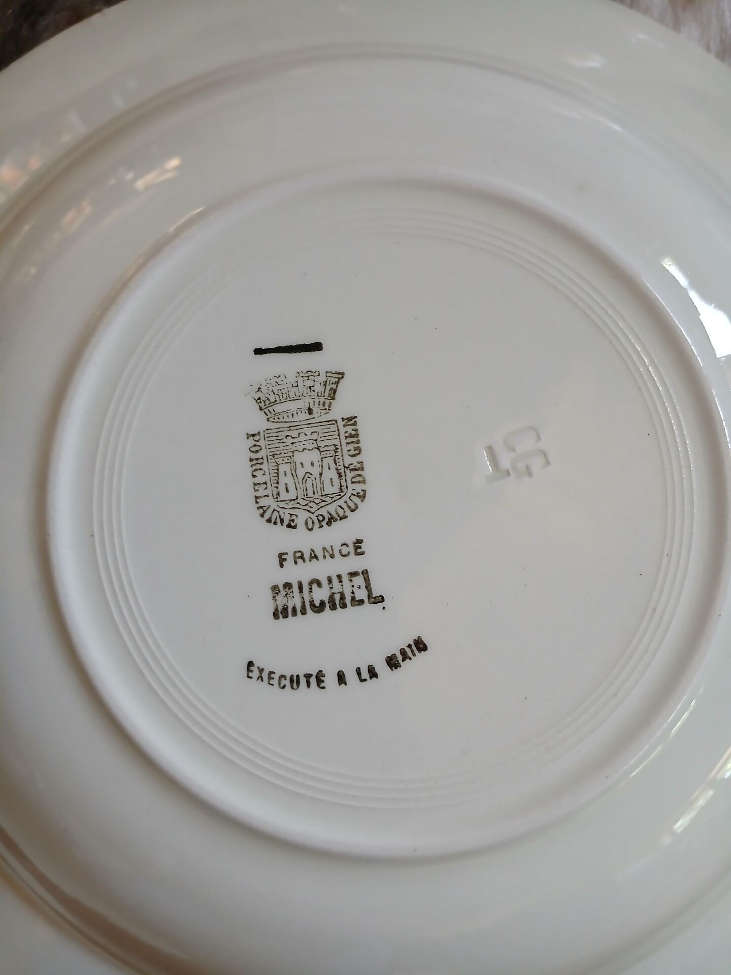 7 assiettes creuses anciennes "Michel " de Gien