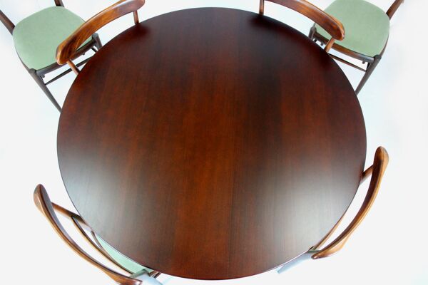 Ensemble de salle à manger moderne du milieu du siècle restauré, Tchécoslovaquie, années 1960, ensemble de 7 pièces.